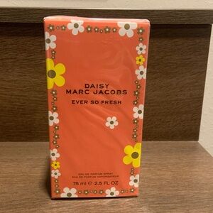 Marc Jacobs Daisy Ever So Fresh - Perfume